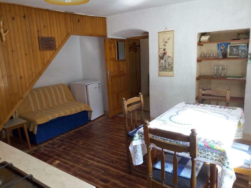Apartman Dinko Lubenice Exteriör bild