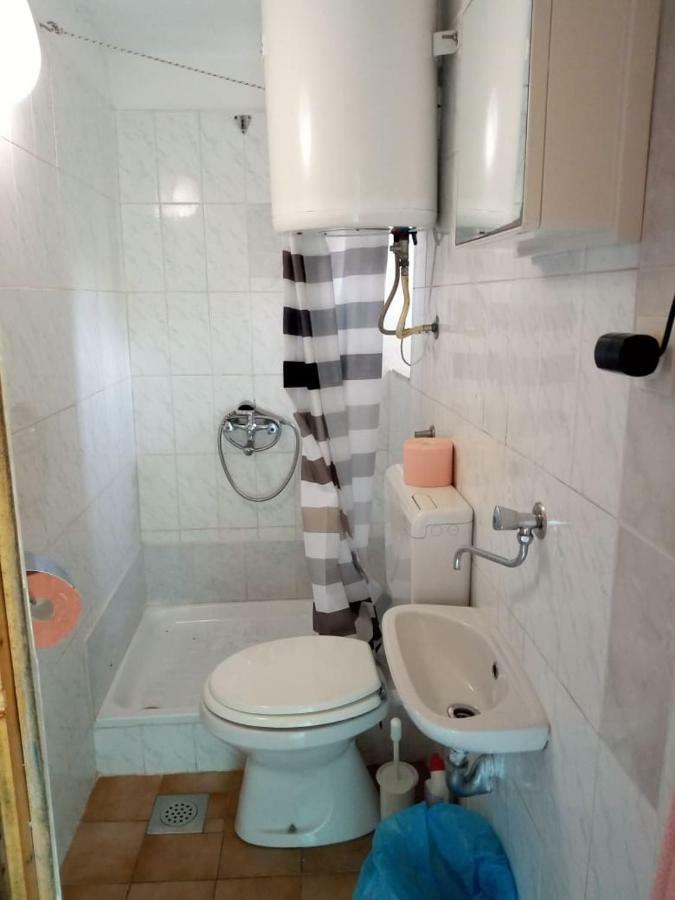 Apartman Dinko Lubenice Exteriör bild