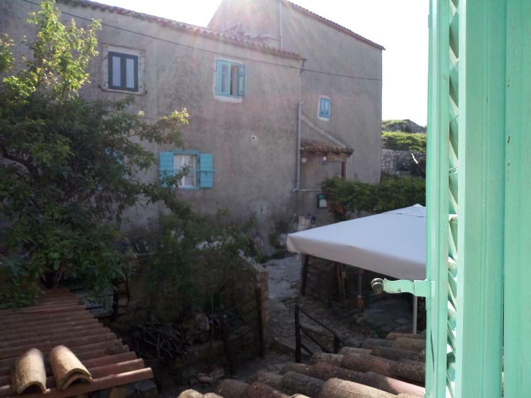 Apartman Dinko Lubenice Exteriör bild